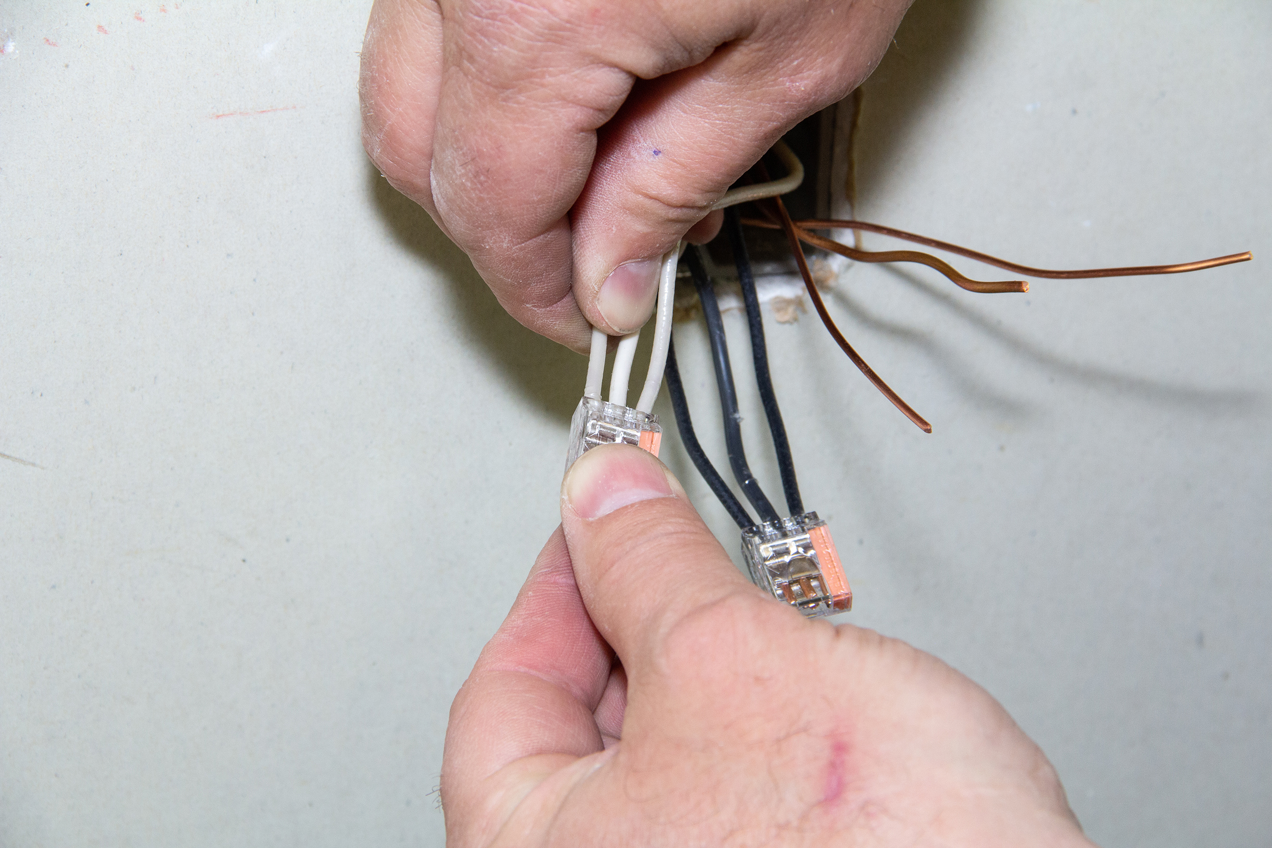 100 Orange 3Port PushGard Pushin Wire Connectors