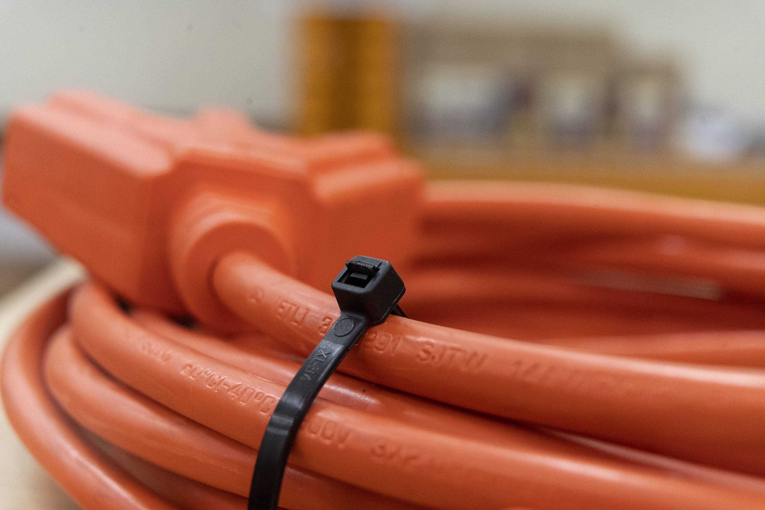 TOM8ページ BMW Silver Grey A08 Touch Up Paint & Scratch Repair Kit