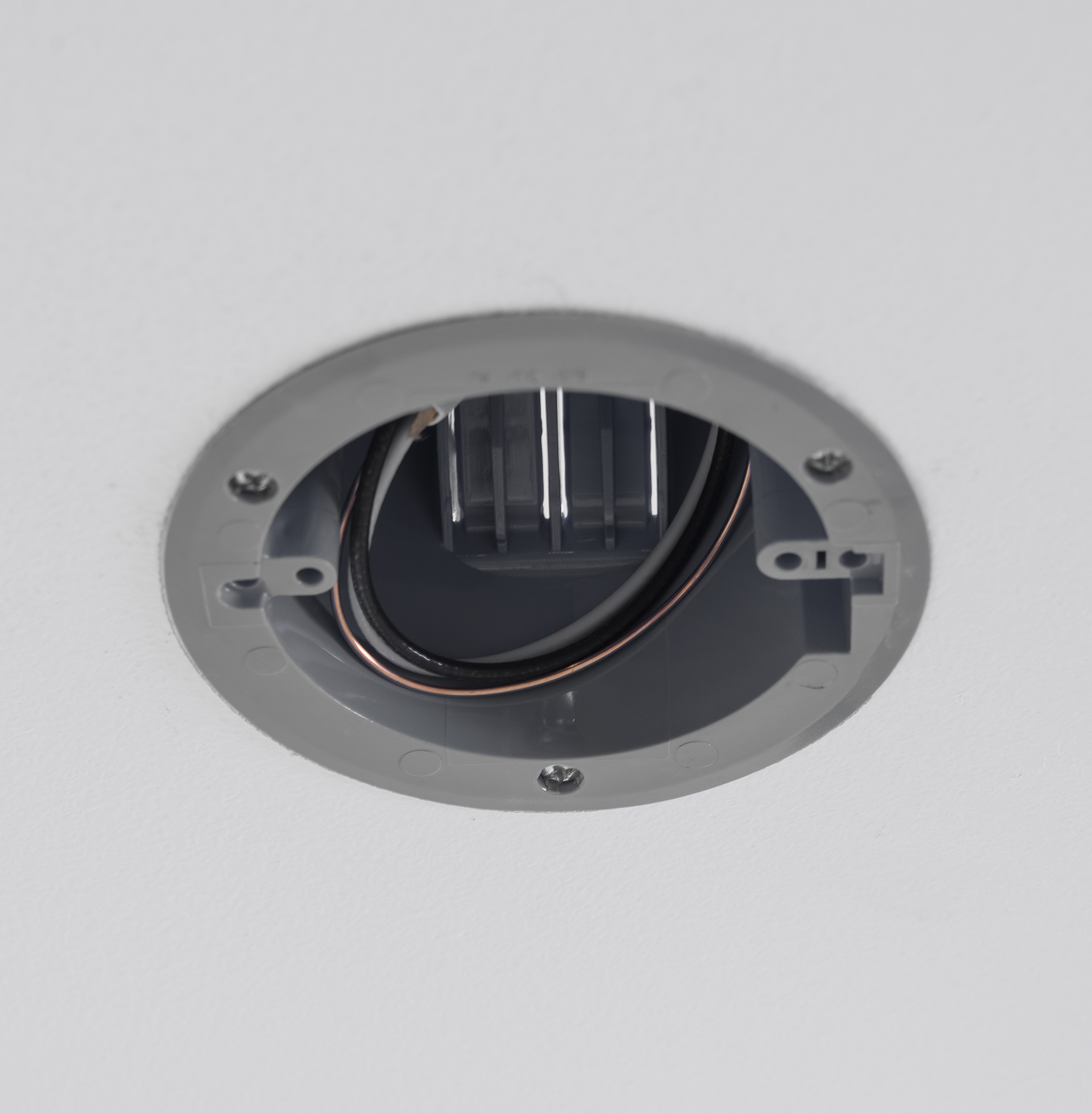 abc18　3口 Gardner Bender 18 cu. in. 1-Gang Old Work Round Ceiling