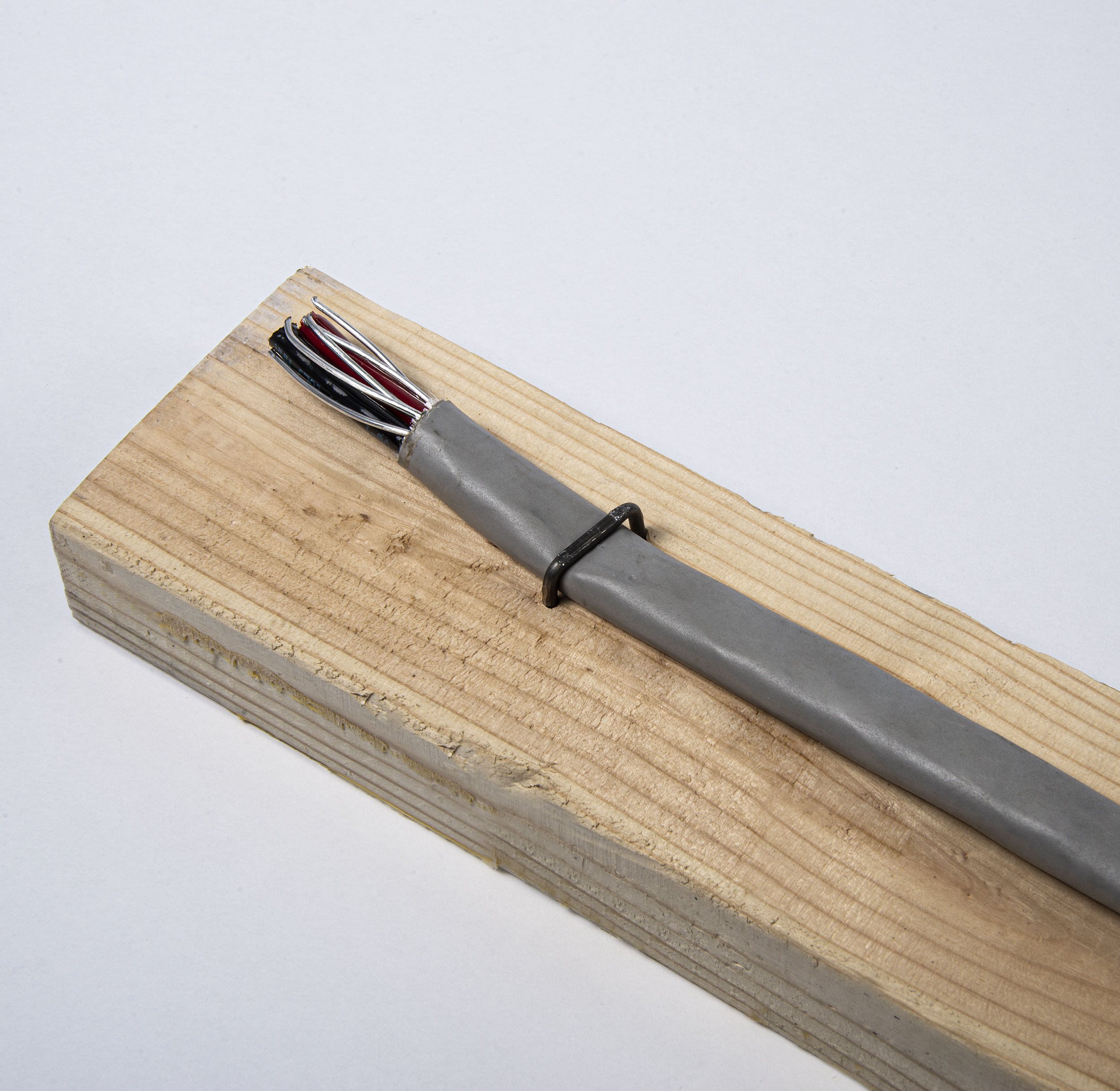 13/16 in. x 1-3/8 in. Gray Steel Staples for Service