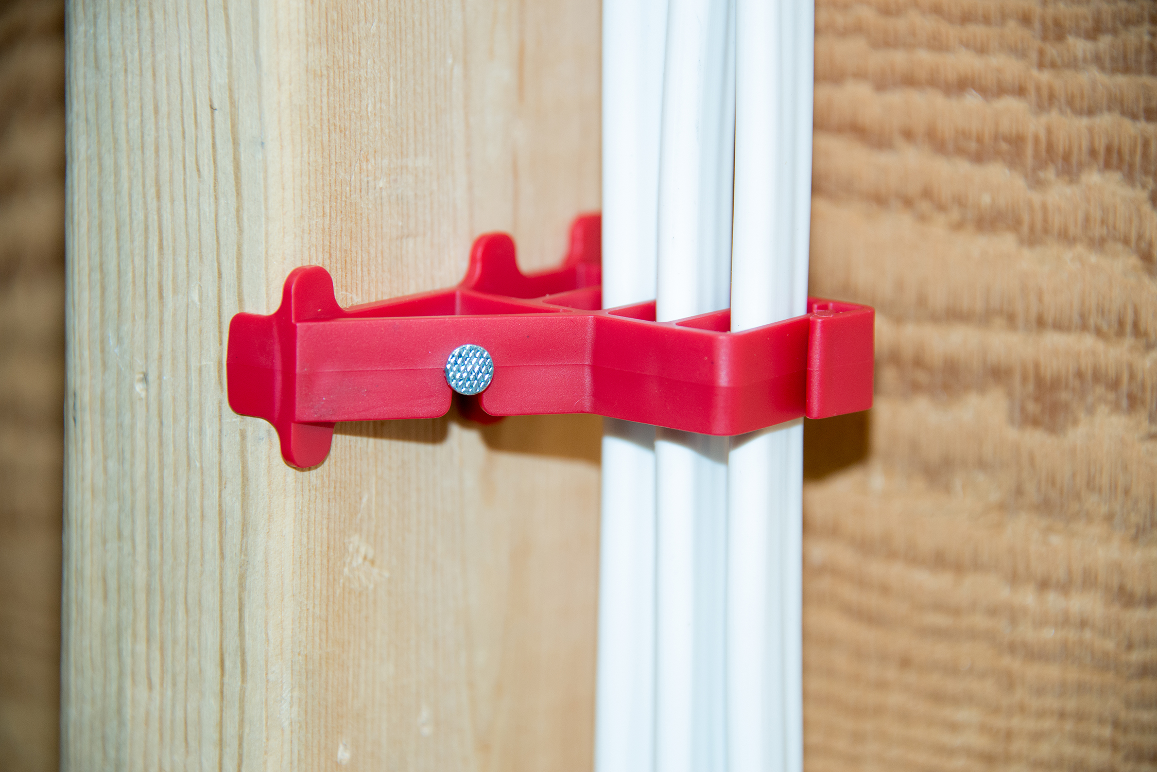 SnapSHOT MultiCable Staple, Red, NM (flat and round), Coaxial and Data